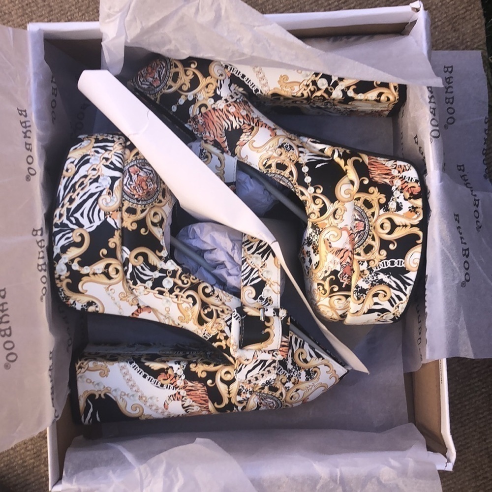 Multi color junky block platform heels Mary Jane. PU leather. - Picture 3 of 3